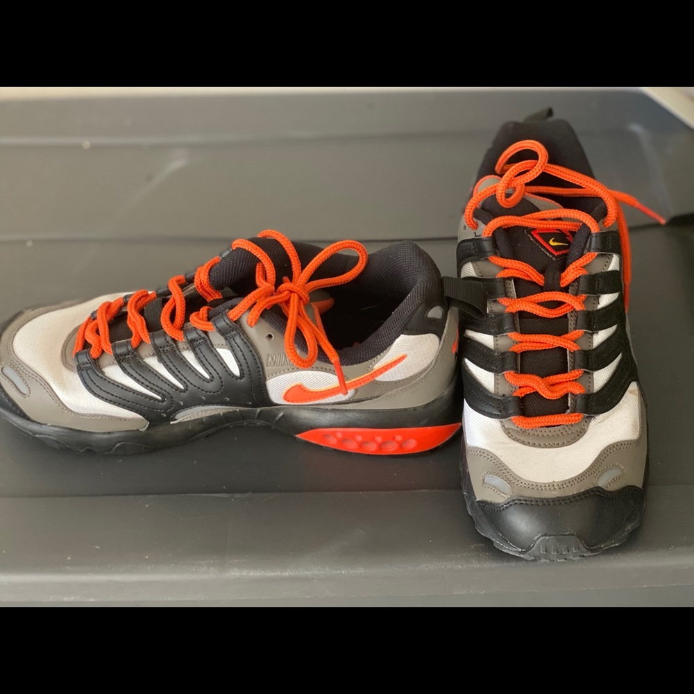 Sneaker